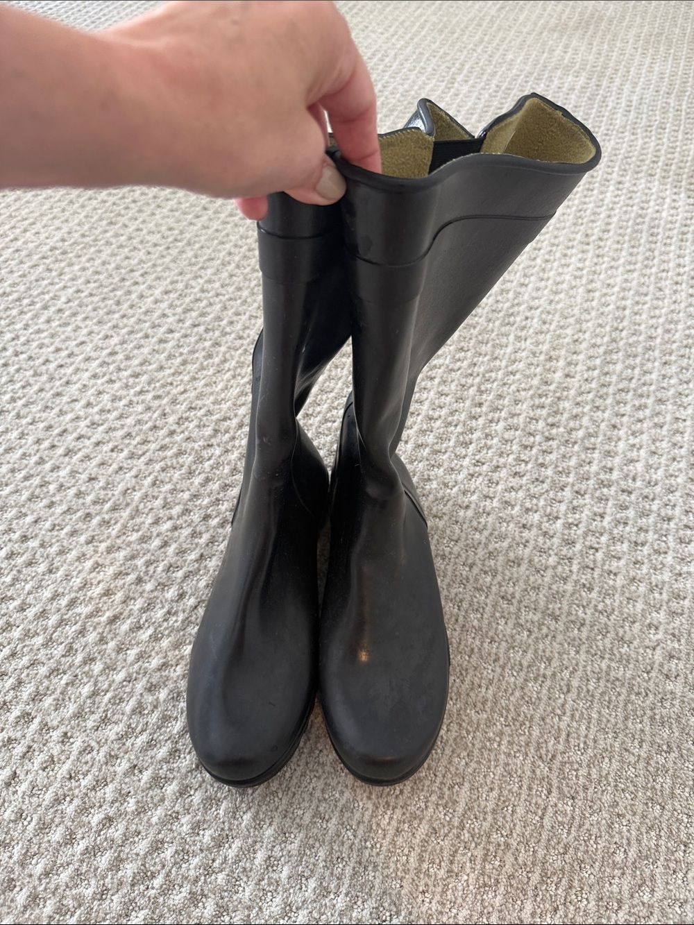 Gently used, W 10, Sperry Top Sider, Flock lined, black, rubber, rain boots.